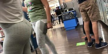 MILF Candid Monster Ass Spandex Supermarket