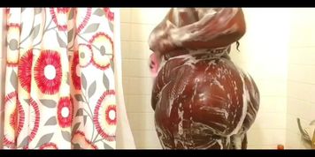 WATCH ME CLAP THIS ASS ~COME TAKE A SHOWER WITH THE BADDEST BBW 