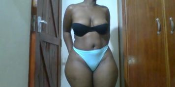 big watery booty African bouncing ass
