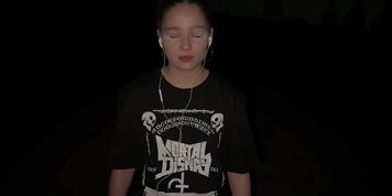 I Met a Cute Alt Girl on the Street and Invited Her to Listen to Records at M...