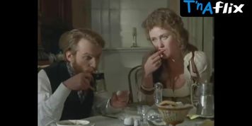Irina Rozanova Sexy Scene  in Melkiy Bes