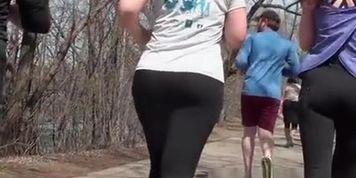 chicks Jogging in tight spandex