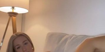 HOT BLONDE SQUIRT WITH DILDO (ONLYFANS)