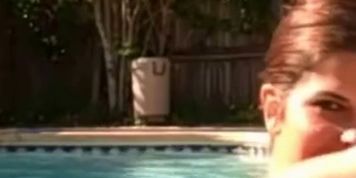 Amateur Couple Screw In The Pool In Sunny Florida (Brandon Areana)