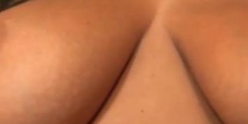 Juste mes gros seins 2