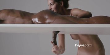 glory-hole-table-massage-2160p