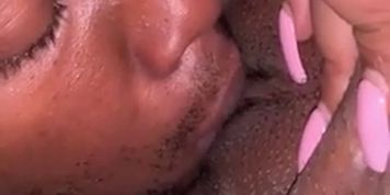 Neighbor bf sneaked over to eat my pussy 