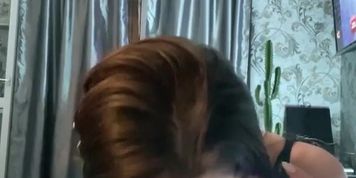 SEXY TEEN RIDE BIG DILDO AND SQUIRT