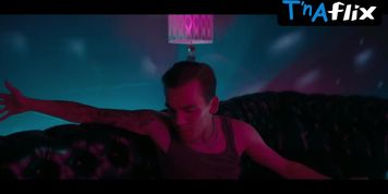 Anna Potebnya Sexy Scene  in Sasha Proti