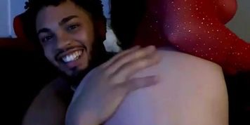 Latina thot twerking live (No shame)