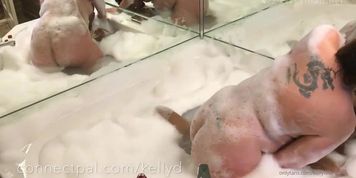 Kelli Divin (Kelly Divine)