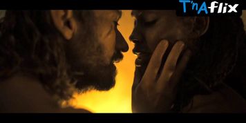 Tenika Davis Breasts Scene  in Spartacus: House Of Ashur
