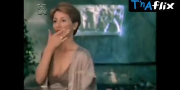Cassia Kiss Sexy Scene  in Condenado A Liberdade