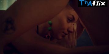 Andrea Ros Lesbian,  Breasts Scene  in Zorras