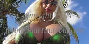Martina Big - Beach Dreams (Martina Smeraldi)