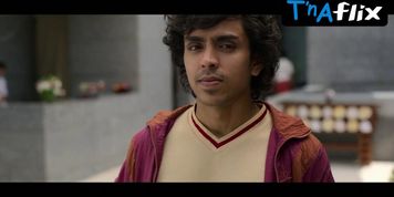 Anya Singh Bikini Scene  in Kho Gaye Hum Kahan