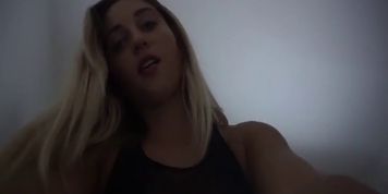 Clauds' massage ASMR