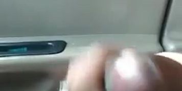 Masterbating in my Jeep til I cum