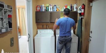 Plumper Plumber - video 1 (Kacey Parker)