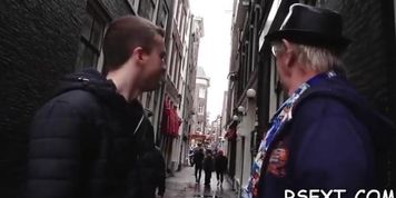 Girl gets shaved cunt licked