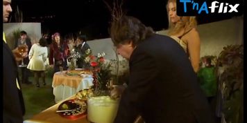 Elisa Vargas Butt,  Breasts Scene  in Che Kopete: La Pelicula