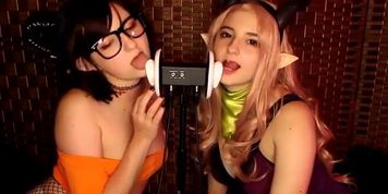 Asmr AR Daphne and Velma Suck on ears (AftynRose)