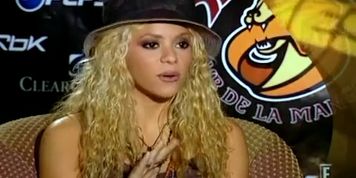 Shakira Sexy Scene  in Sexiest Rock Stars