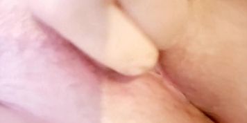 I need a hard dick to fill me up 
