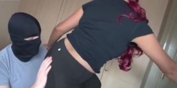Black girl face fart 