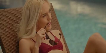 VIXEN.com Hot Blonde Messes Around With Stepbrother (Naomi Woods, Seth Gamble)