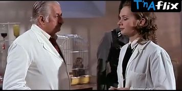 Unknown Lesbian,  Breasts Scene  in La Bestia In Calore
