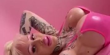 Alicia amira