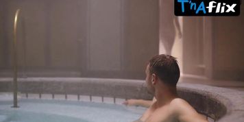 Freema Agyeman Lesbian,  Butt Scene  in Sense8