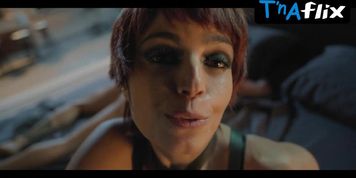 Emanuelle Araujo Sexy Scene  in Lady Voyeur