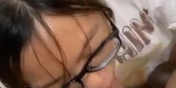 Ch&eacute;n con ch&aacute;u h? cao ??ng n?m nh?t ? chung nh&agrave;