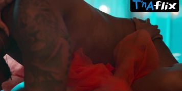 Shezi Sibongiseni Sexy Scene  in Umjolo: The Gone Girl