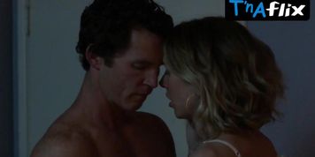 Jennifer Landon Sexy Scene  in Animal Kingdom