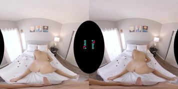 vr blonde