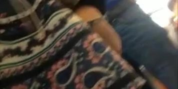 debajo de la falda en tren brasil