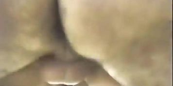 Loirinha linda e gostosa gemendo e gozando dando a bucetinha e o cusinho na dupla penetra&ccedil;&atilde;o