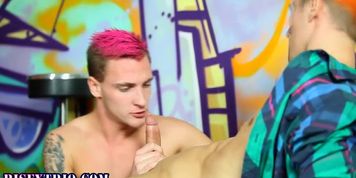 Bi group suck dick and lick pussy
