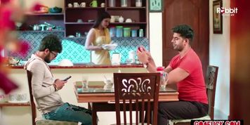 Bhabhi ne Dewar ko diya garam rasgulla