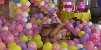 Sexxxy Celebridades - Grazi Fantini - A Princesa dos Baixinhos (2008) (Graziella Fantini)