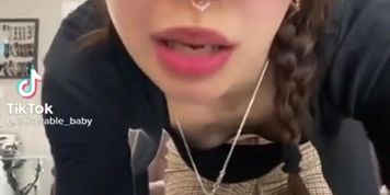 TikTok Wardrobe Malfunction 211130