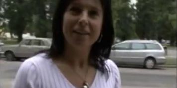 Brunette Gets Tittyfucked For A Few Bucks - Keporn.com