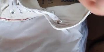 Cumming her Converse