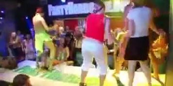 These girls need to fuck (Hot Lady)