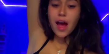 alex.papadonker (Isabella Chrystin)