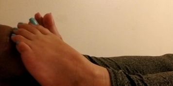 Slave smelling my smelly feet