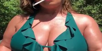Smoking fetish- public smoking on a lake bbw milf